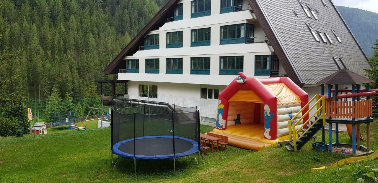 Kinder- Und Familienhotel Nockalm Innerkrems Exterior foto